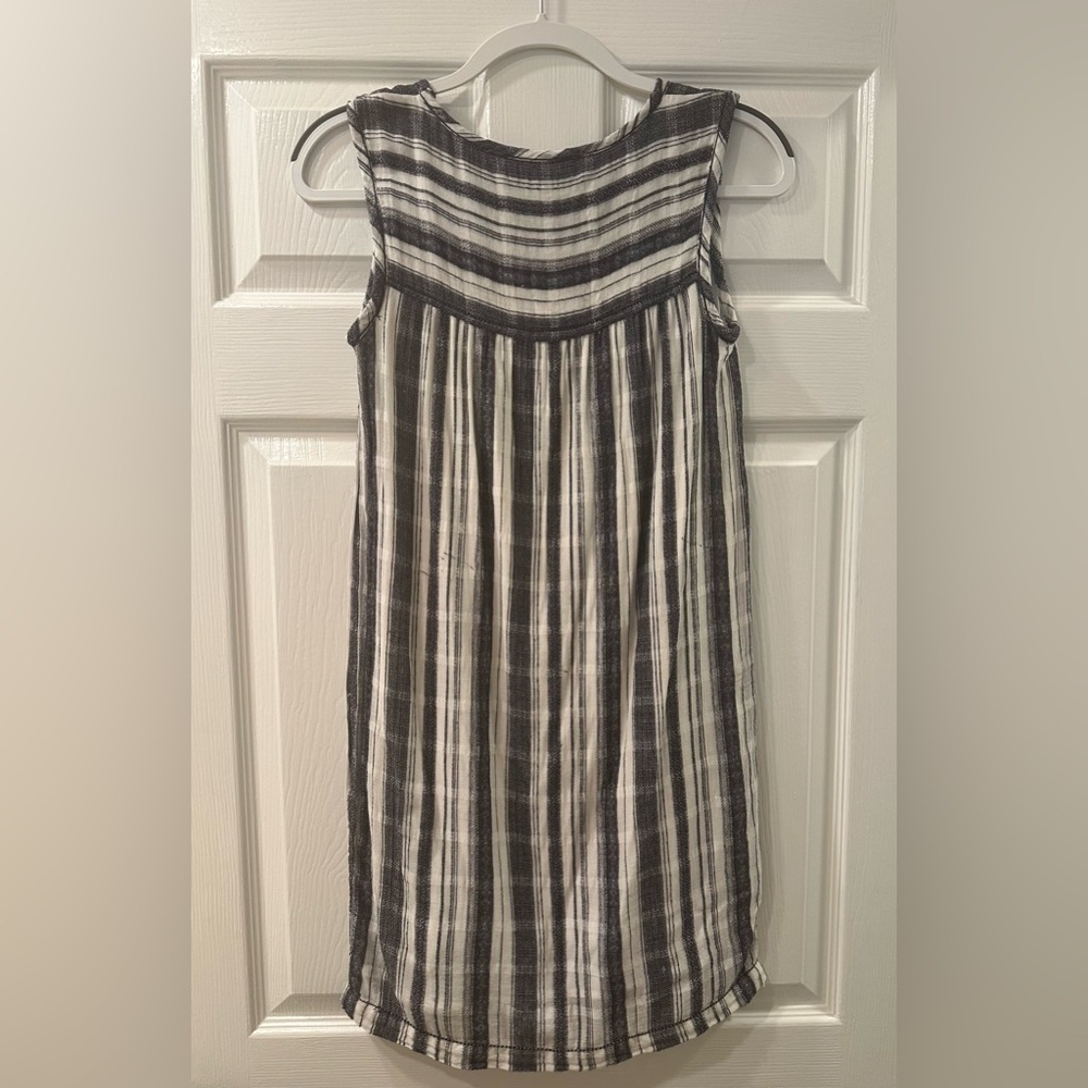 Max Studio Sleeveless Dress - Picture 2 of 11